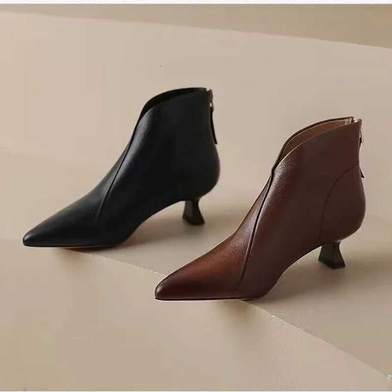 Autumn Winter Pointed Toe Women Ankle Boots Fashion Elegant Zippers Short Booties Vintage Ladies Square Heels Casual ShoesT251223