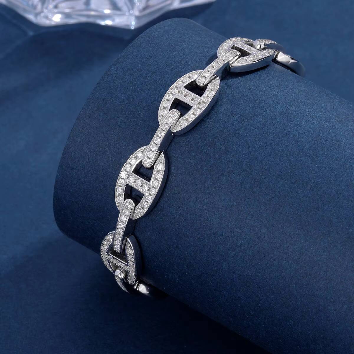 Luxury 925 Sterling Silver Pig Nose VVS Moissanite Diamond Womens Bracelet with GRA Certificate