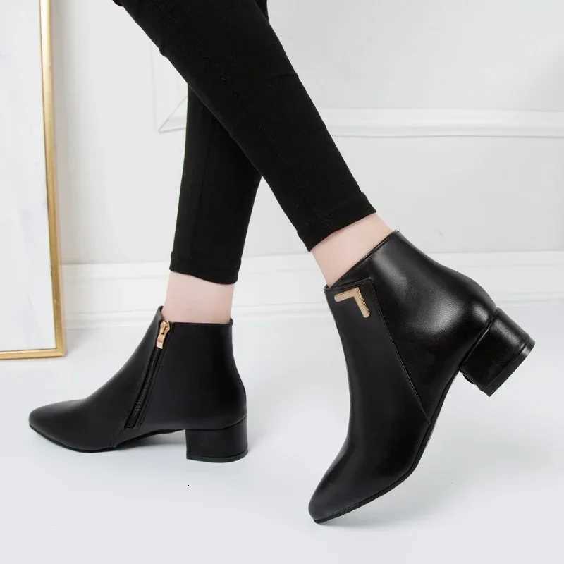 2024 New Style Fashion Womens Boots Casual Leather High Heels Spring Womens Shoes Pointed Toe Side Zipper Office High Heels 42T251223
