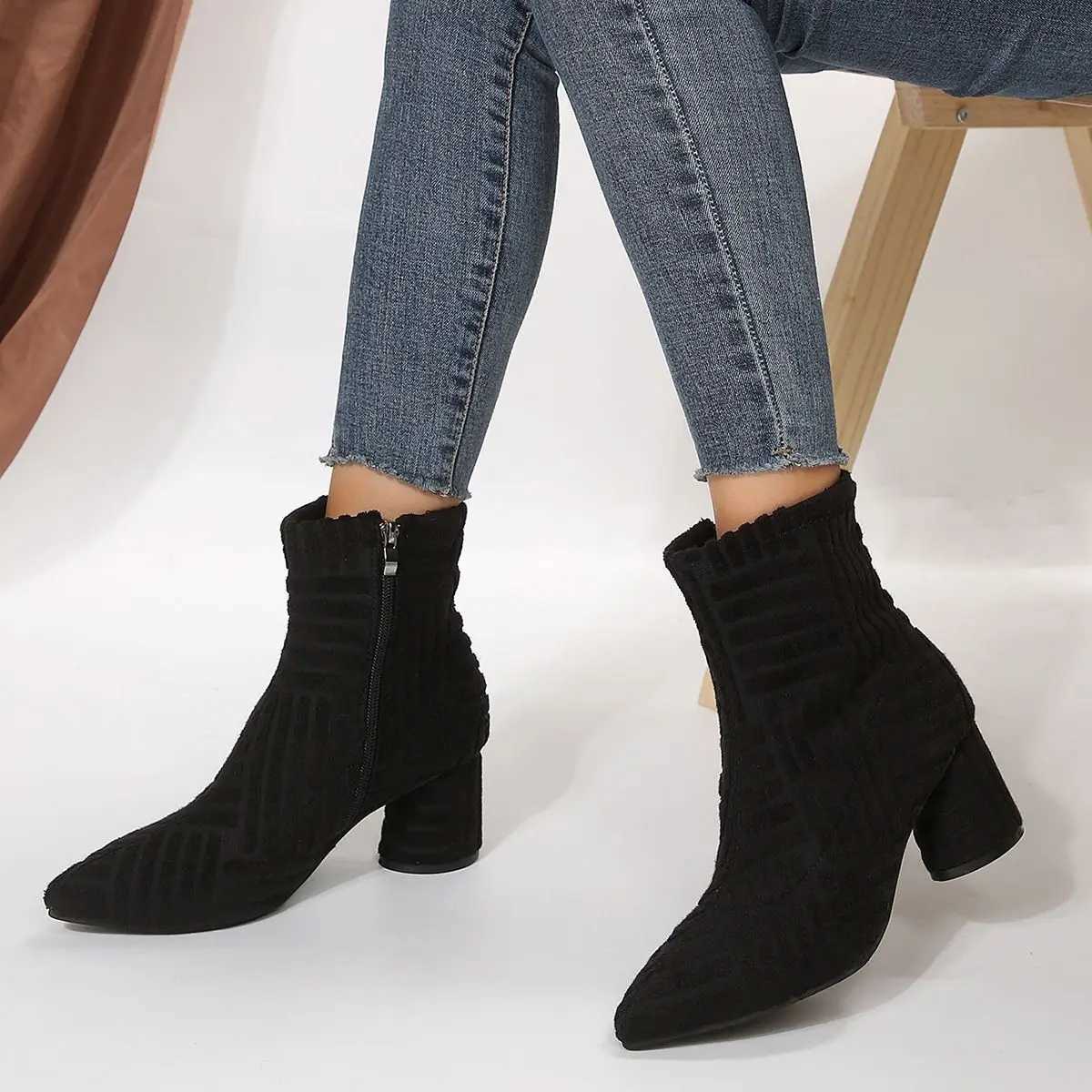 Red Women High Heels Short Boots Fashion Winter Designer Square Toe Mesh Breathable Stretch Sock Boots Slip on Platform ShoesT251223