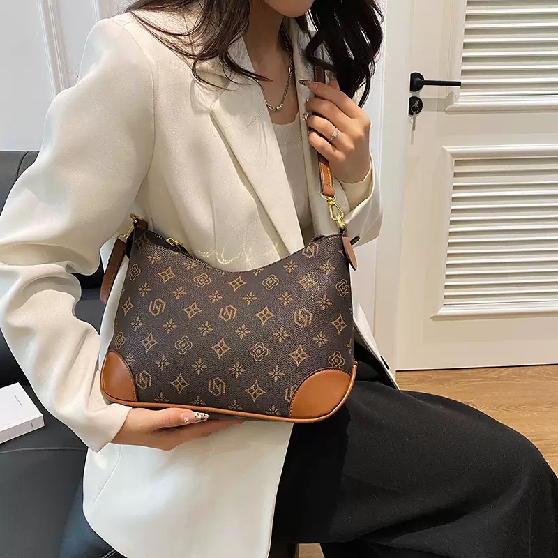 Free shipping Style Handbag for Women 2025 Niche brand new Single Shoulder Crossbody High-End Boston Pillow Shell Bag