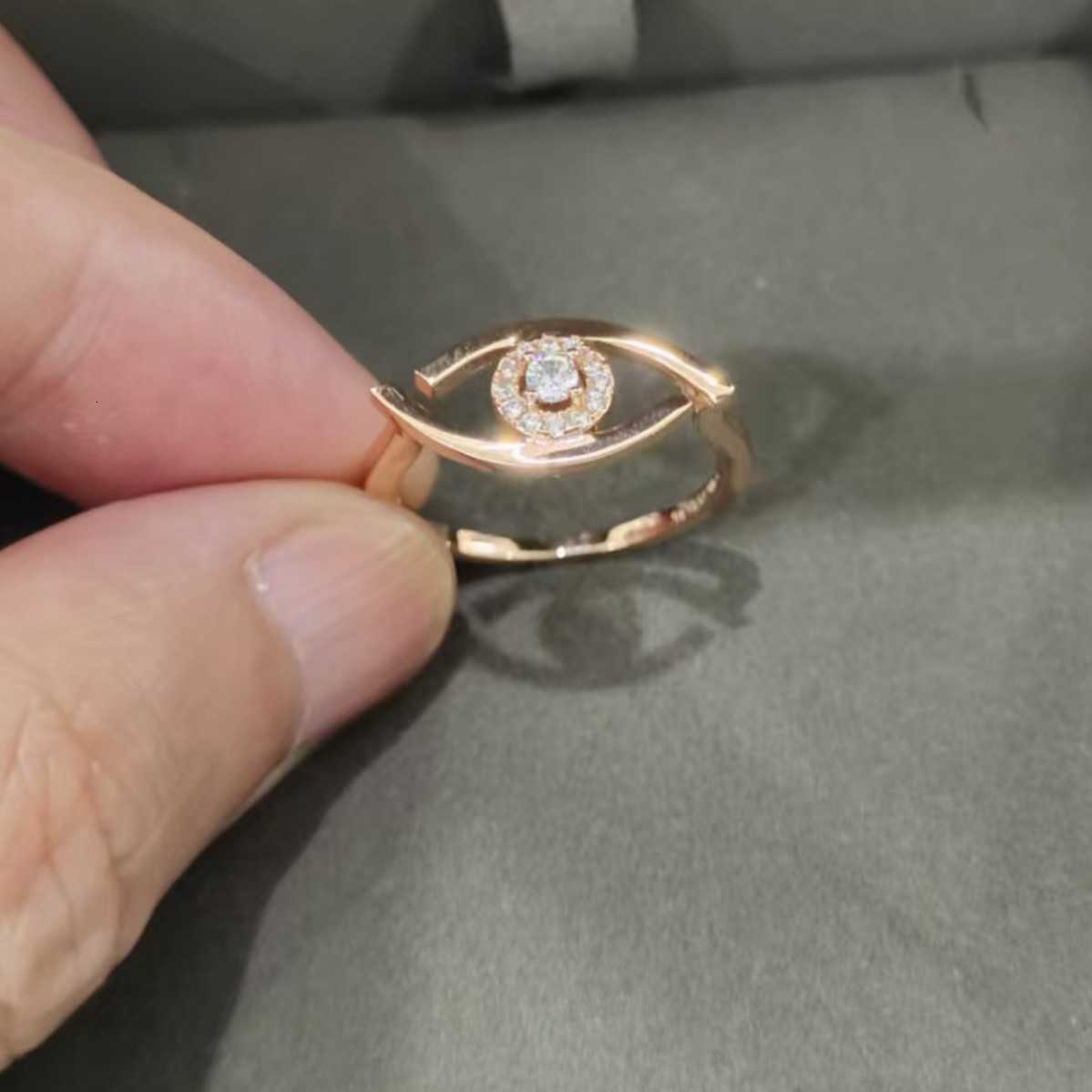 Designer Fluid Modern Devil's Eye Ring for Women 18K Gold Plated Luxury Jewelry TikTok Hepburn Style Light High Grade Statement Gift High Quality