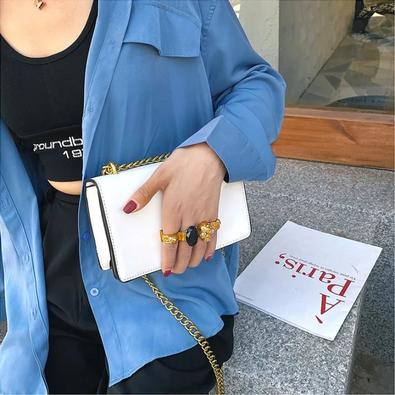 Ring-hardware Shoulder Bag Women Skull Stud Detailing Crystal Embellishment Sliding Chain-link Crossbody Bag Trend Handbag 251217