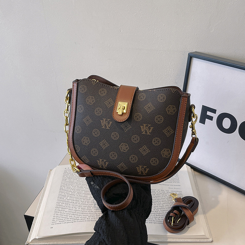 LUYIWEINASI High-end fashion bucket bag women's 2025 new retro printed women's shoulder bag versatile oblique span bag
