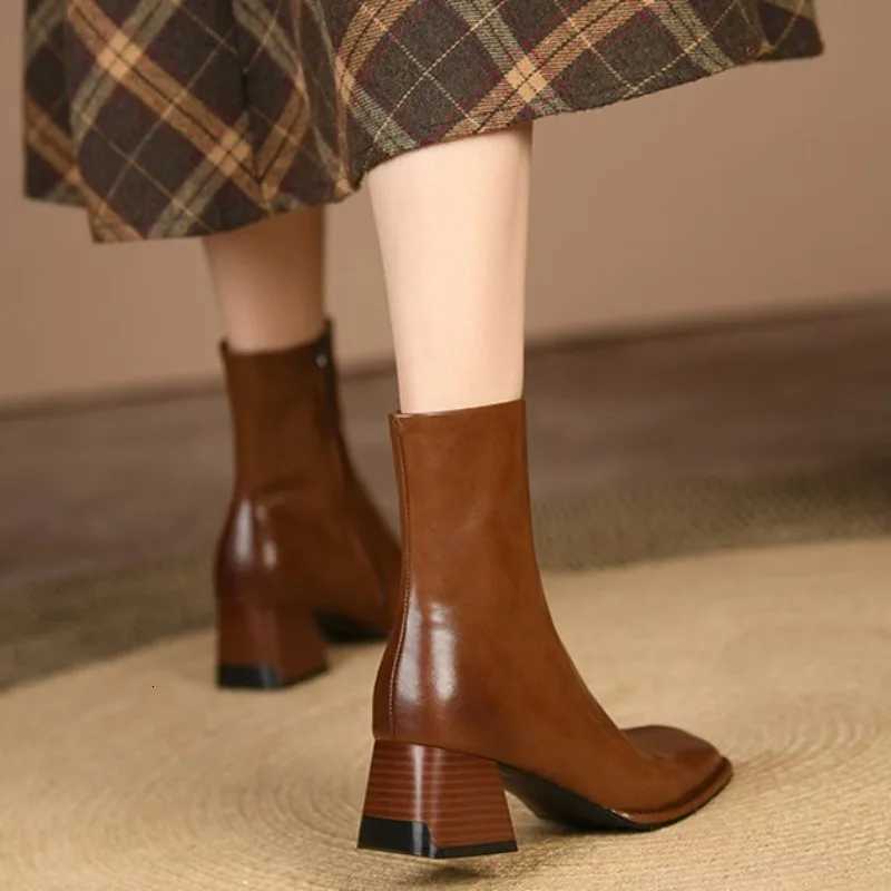2025 Ankle Boots for Women Leather Square Toe Side Zipper Retro Style Chunky Heels Women Boots Fashion Short Boots Women D263T251223