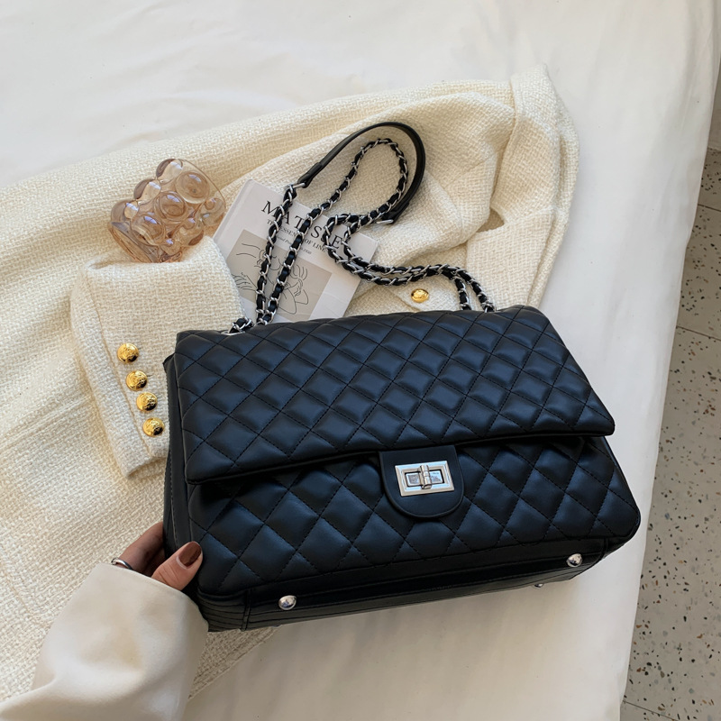 2026 Women's Quilted Chain Mini Bag, Fashion Small Purse Convertible Shoulder Crossbody Bag