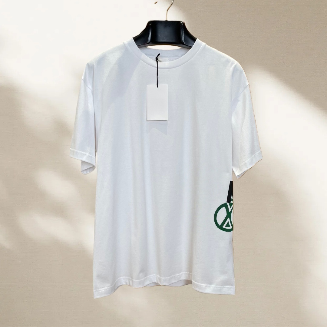 Men's Classic Casual Tee - Stylish Graphical Print for Everyday Wear