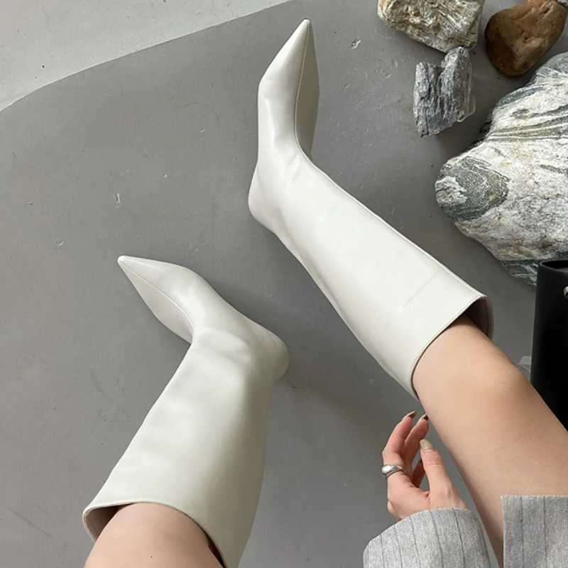 2025 Fashion Sexy Pointed Low Heels Knee Long Boots Womens Spring/Autumn PU Sewing Party Ball Western Boots 35-40T251223