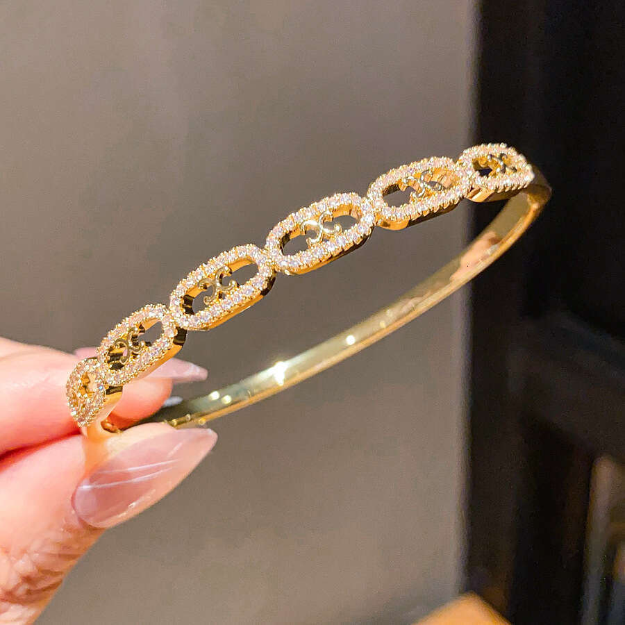 18K bracelet Plated Zircon Oval Clasp Niche Fashion Versatile Bracelet Light Luxury High-End Feel Jewelry