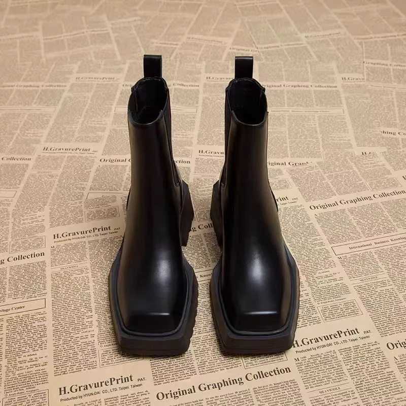 Small woman slim cigarette boots thick-soled square head thick heel Chelsea womens boots Hepburn short bootsT251223