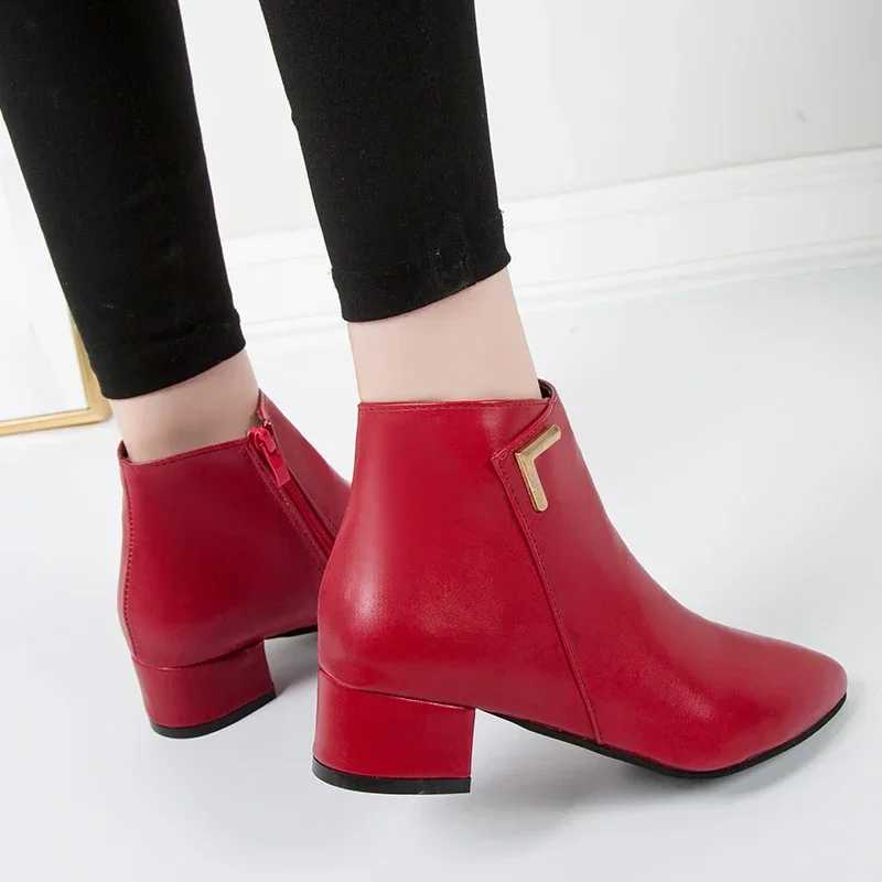 2024 New Style Fashion Womens Boots Casual Leather High Heels Spring Womens Shoes Pointed Toe Side Zipper Office High Heels 42T251223