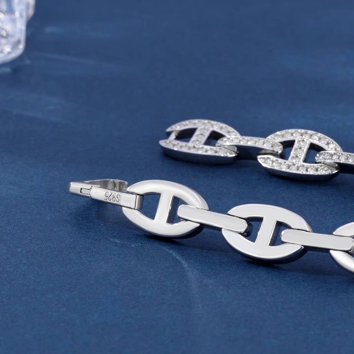 Luxury 925 Sterling Silver Pig Nose VVS Moissanite Diamond Womens Bracelet with GRA Certificate