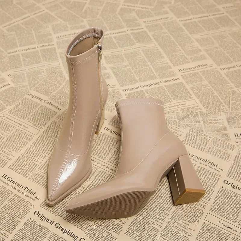 Autumn Womnens High Heel Ankle Boots New Winter Plus Velvet Pointed Toe Chunky Heel Chelsea Boots for Women Heeled Sheos DressT251223