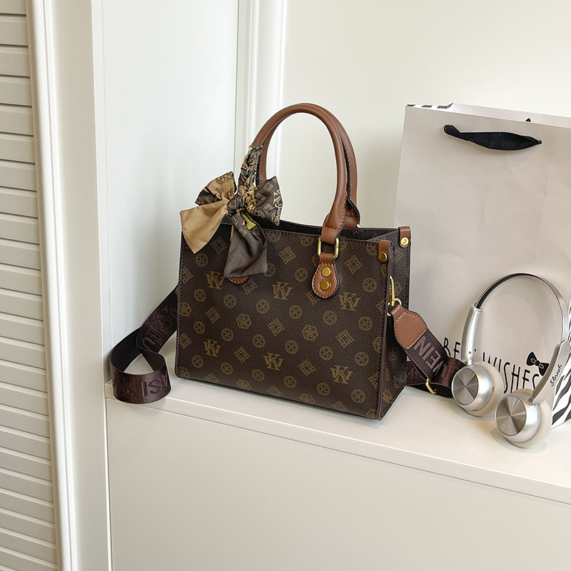 wk Shopping Tote Handbag Light luxury high-quality vintage floral shoulder bag with classic casual print and simple womens crossbody bags Casual & Ver