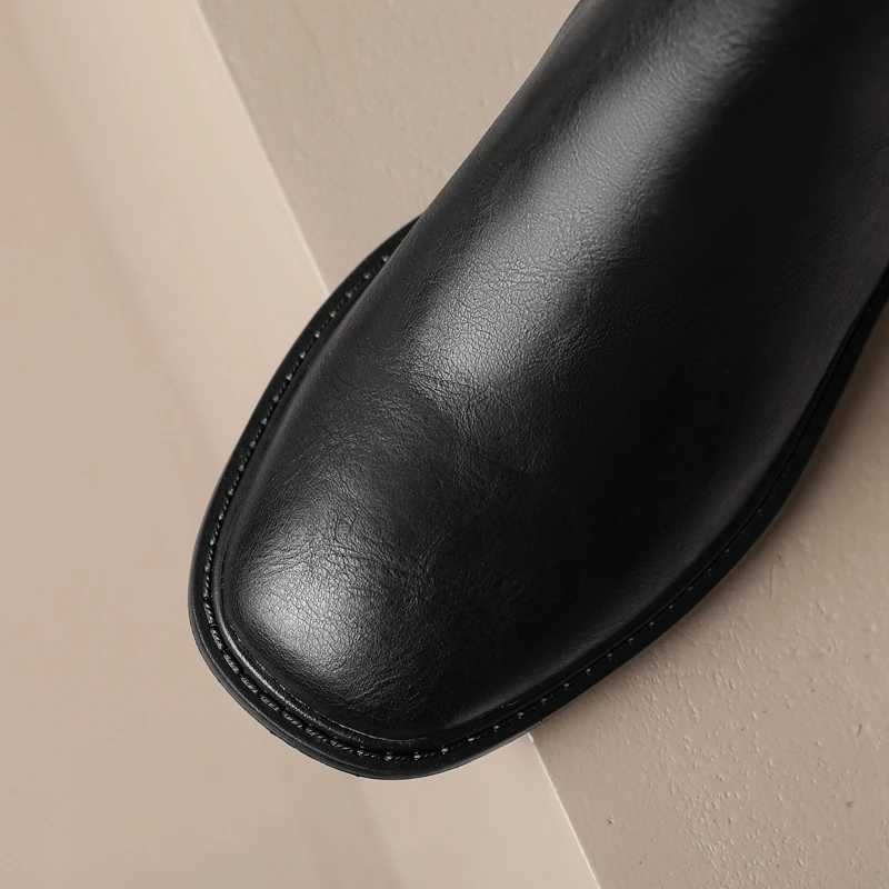 Womens New Autumn/Winter Genuine Leather Cowhide Mid Heel Large Metal Belt Buckle and Knee Zipper High Barrel Knight BootsT251223