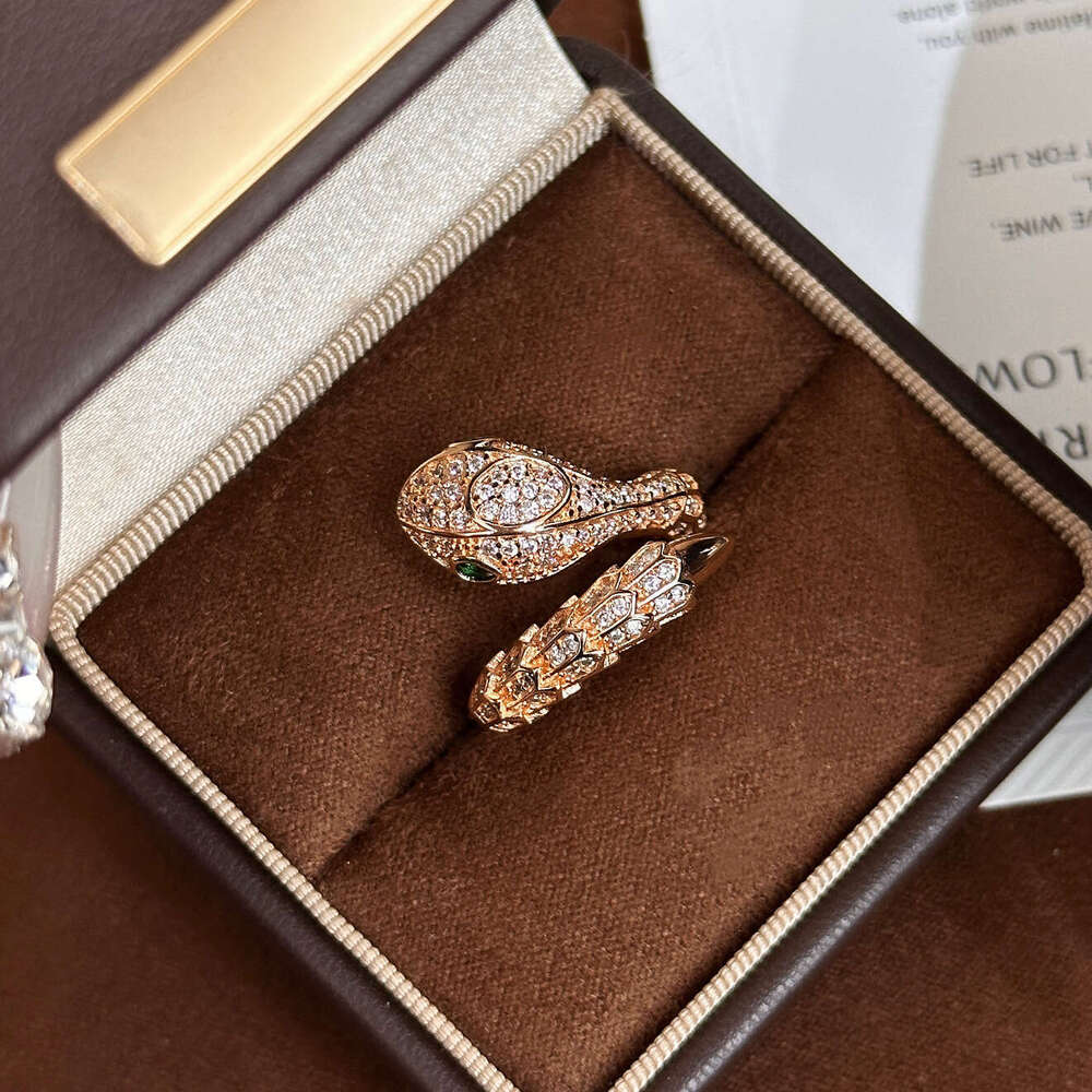 Ring Designer Luxury rings Popular Snake-Shaped Copper Inlaid Zircon Fashion Versatile Ring Full Diamond Jewelry gift