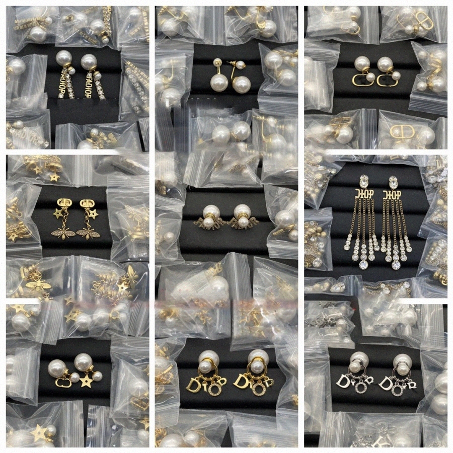 Top Quality Pearl Little Bee Earrings Women Designer earrings Luxury Gift Diamond Creative Stud Hanging Earrings Pendant Stud 18K Gold jewelry for wed 86sq#