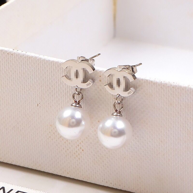Silver Color Luxury Designer Earrings Studs White Pearl Simple Letter Couple Earrings Stainless Steel Fashion Earrings For Women