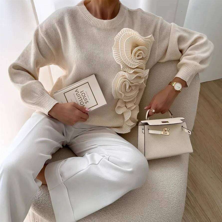 Autumn And Winter Fashion New Women's Elegant Knitted Cashmere Sweater Three Dimensional Flower Color Contrasting Hoodie DREAM RECALL