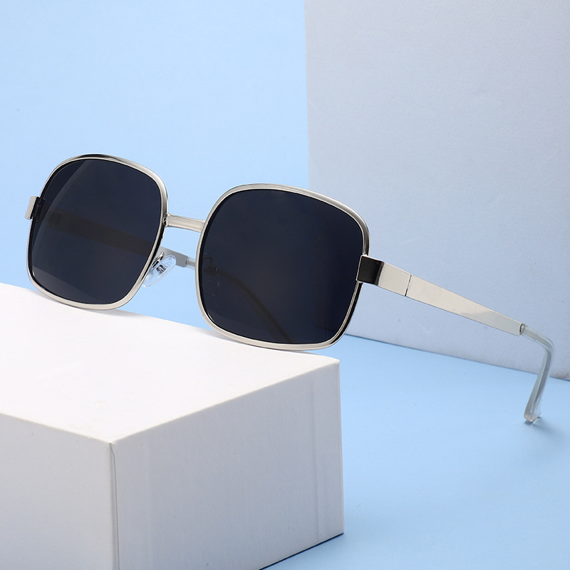 New Arrival Metal Oversized Frame Sunglasses for Men and Women Cross Border Bestseller Driving and Sun Protection Glasses Retro Square-Round Frame Sun