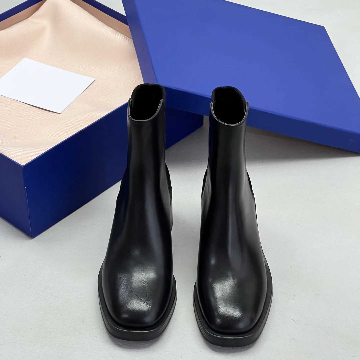 New womens short boots with simple and exquisite cowhide fabric round toe designer luxury style Handmade By MasterT251223