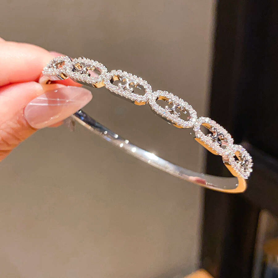 18K bracelet Plated Zircon Oval Clasp Niche Fashion Versatile Bracelet Light Luxury High-End Feel Jewelry