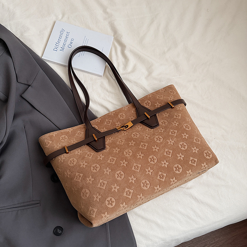 2025 New Deer Skin Velvet Classic Printed Tote Bag Large Capacity Commuter Leisure Fashion Handbag For Woman