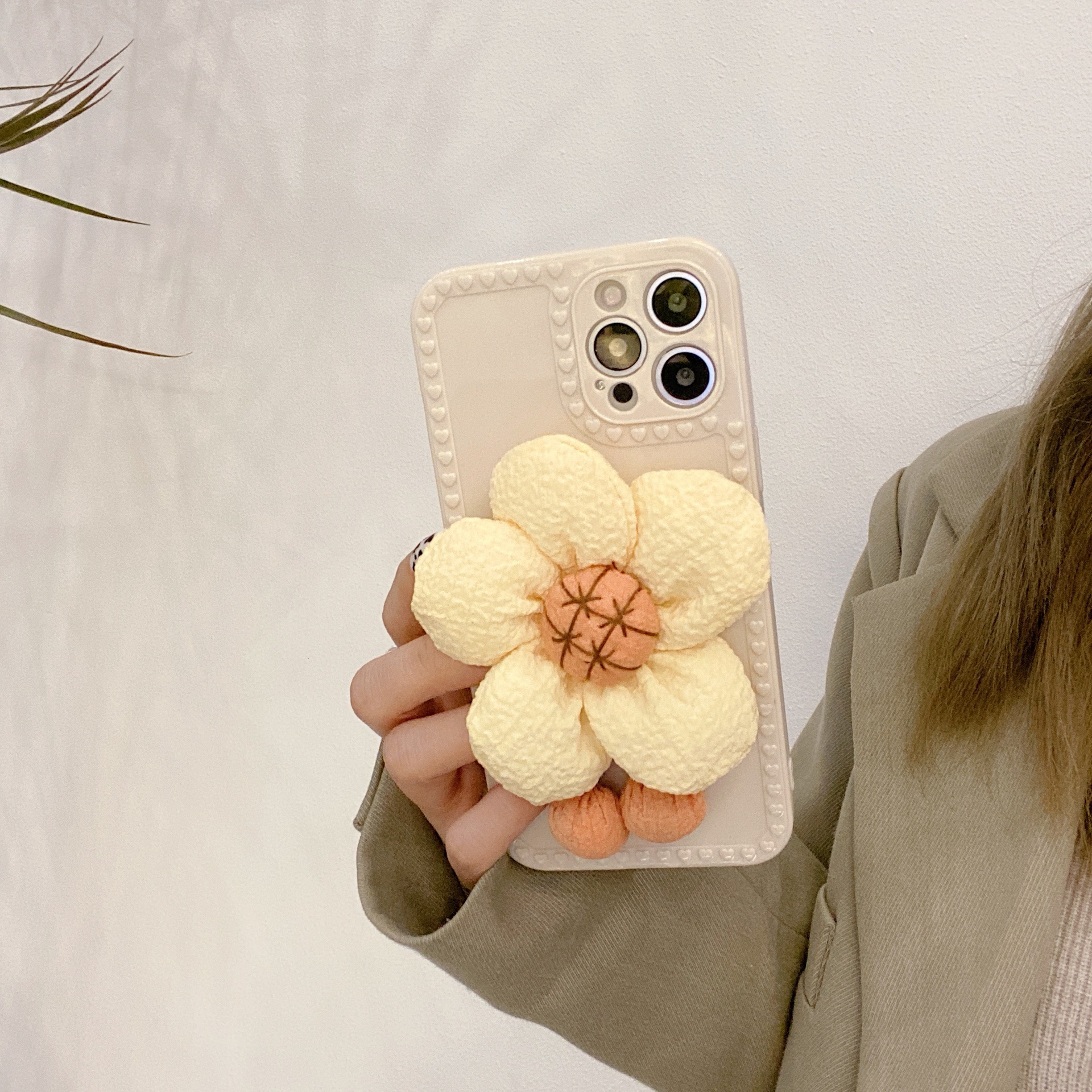 INS Fresh Flower Stamen Compatible with iPhone 13 Apple 11 Phone Case 12 for Women X/XR/XS Max Silicone 7/8 Plus