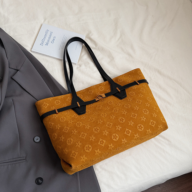 2025 New Deer Skin Velvet Classic Printed Tote Bag Large Capacity Commuter Leisure Fashion Handbag For Woman