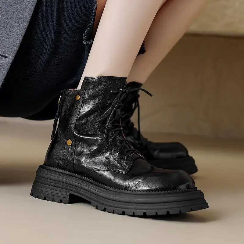 Autumn and Winter 2024 New Thick Soled Short Boots for Women Round Head Thick with All Non-slip British Style Womens BootsT251223
