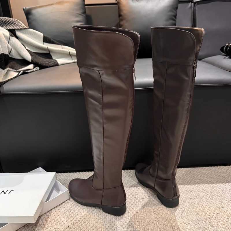 Plus Size 2025 Men Women Fashion Boots Concise Solid Flat Heels Boots Round Toe Zipper Cosplay Show Perform Stage Autumn WinterT251223