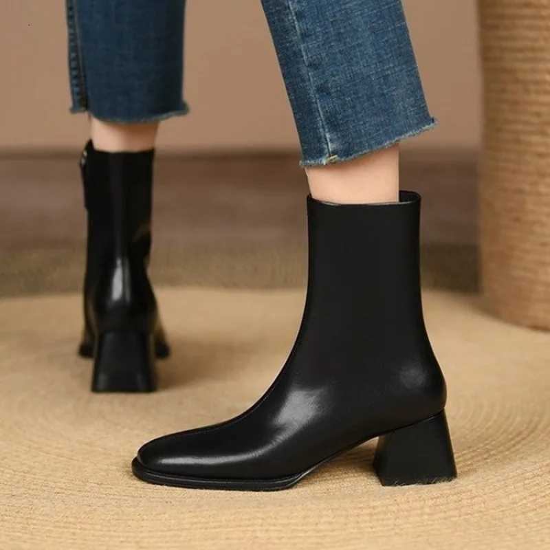 2025 Ankle Boots for Women Leather Square Toe Side Zipper Retro Style Chunky Heels Women Boots Fashion Short Boots Women D263T251223