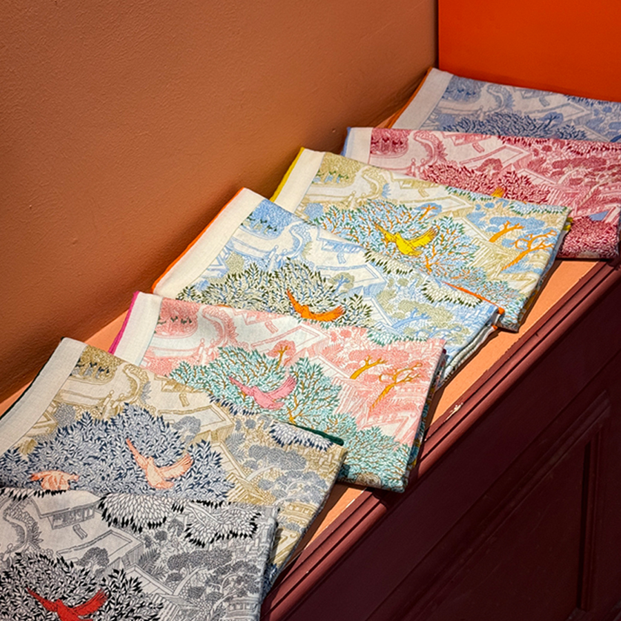 Designer Cashmere Scarf Echarpe Luxe Luxury Letter Silk Scarf Women's Headscarf Luxury Letter Print Scarf Classic Letter Pattern Shawl Silk Scarf Fashion Soft Feel