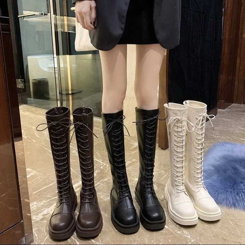 Female 2025 New Autumn and Winter High Cut Thick Soled Black Lace Up Boots That Dont Cross The Knee TrendT251223
