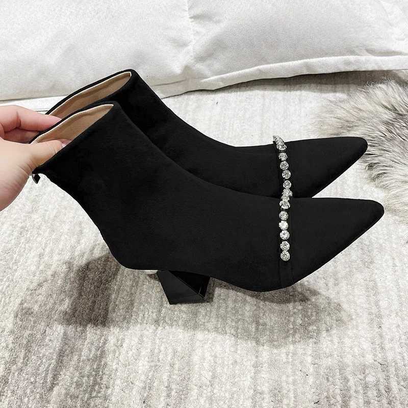 2024 New Fashion Solid Color Pointed Toe Rhinestone Womens Boots Comfortable and Versatile Back Zipper Spring and AutumnT251223