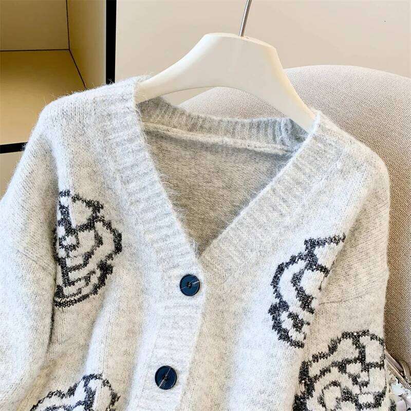 Women's White V-Neck Jacquard Cardigan Luxury Vintage 2000S Y2k Jumper Top Knitwear Long Sleeves Cashmere Sweater Autumn