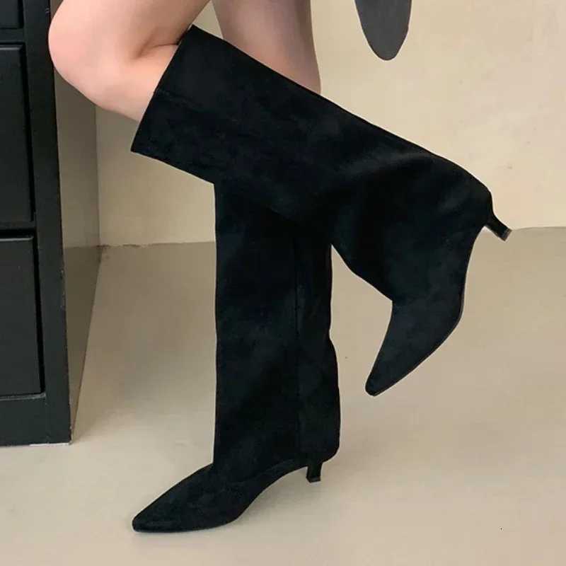 2025 Winter Street Style Pointed Toe Knee-High Boots Women Low Heels Shoes Female Long Booties Women Shoes Zapatos De MujerT251223