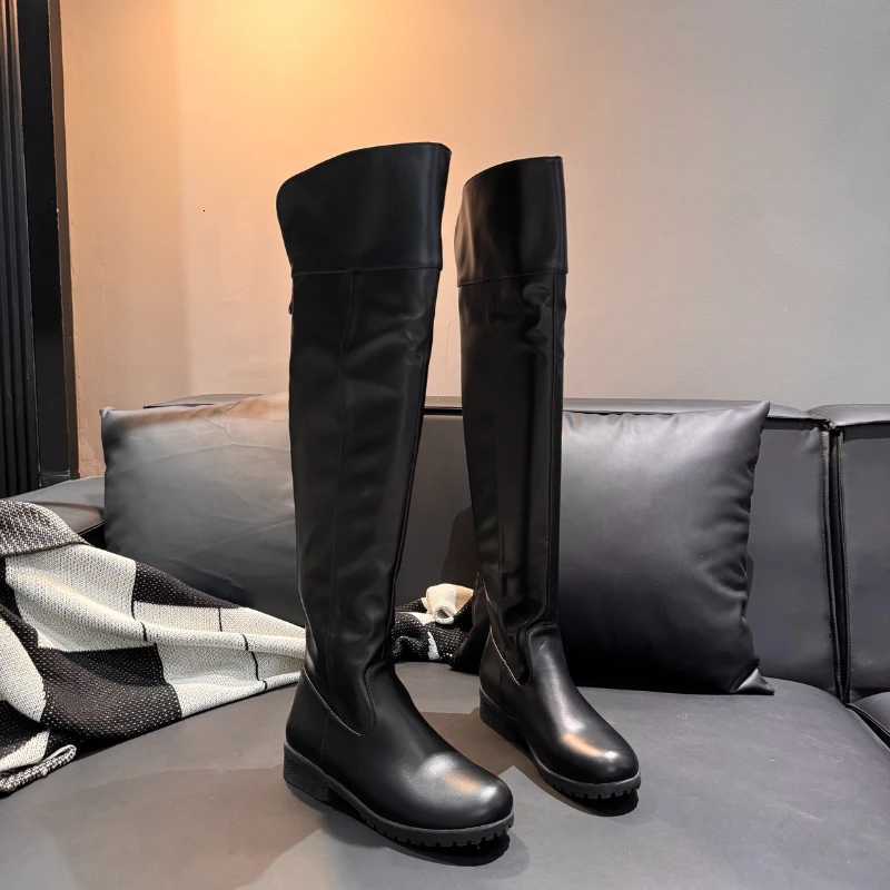 Plus Size 2025 Men Women Fashion Boots Concise Solid Flat Heels Boots Round Toe Zipper Cosplay Show Perform Stage Autumn WinterT251223
