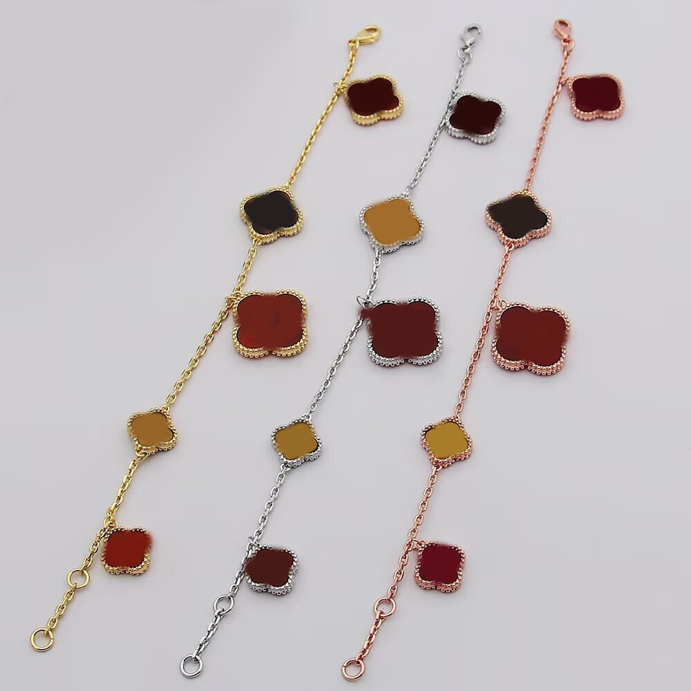 Trendsetting Insta-Inspired Jewelry: Feminine Bloomed Brachet Perfect For Modern Professionals