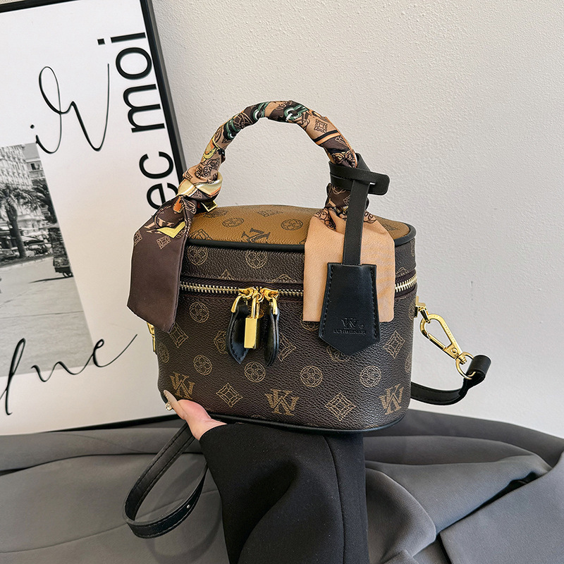 wk premium sense portable small square bag women 2025 new retro printing mini bucket bag shoulder bag oblique span bag women