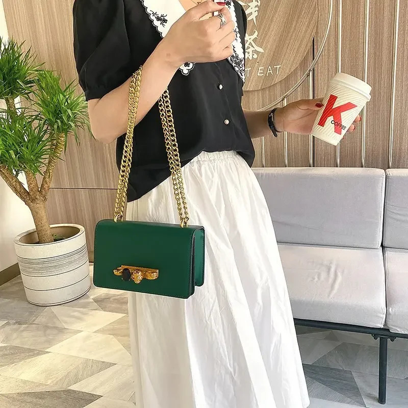 Ring-hardware Shoulder Bag Women Skull Stud Detailing Crystal Embellishment Sliding Chain-link Crossbody Bag Trend Handbag 251217