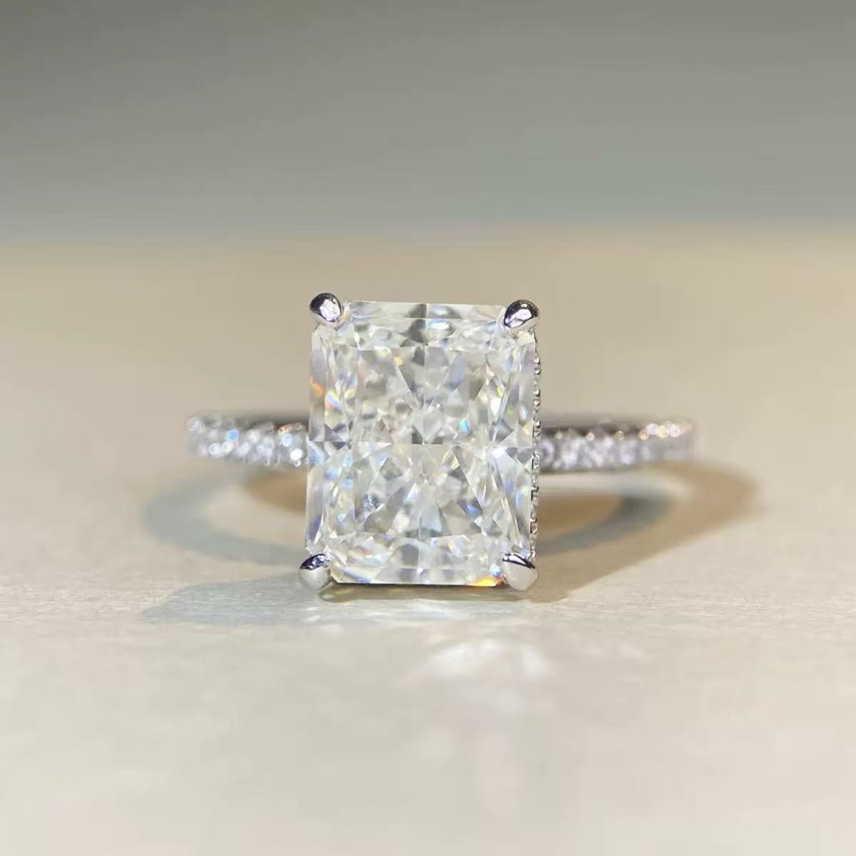 Custom Jewelry Emerald Cut Wedding Ring 14 K Gold VVS Lab Grown Diamond Ring With IGI Certificate For Women Or Man