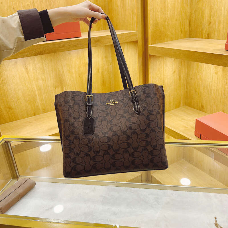 Vintage large capacity handbag, new fashionable printed multifunctional women's shoulder bag