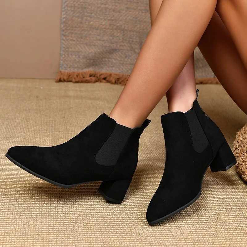 New Autumn Winter Women Boots Pointed Toe Slip on Female Ankle Booties Fashion Simple Low Heel Short Chelsea Boots Botas MujerT251223