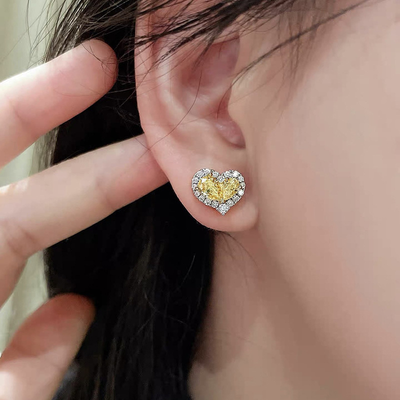 Real Gold Plated Silver Needle Zircon Heart Exquisite Elegant Daily Commuting Versatile Earrings Light Luxury Niche Ear Jewelry - view 3
