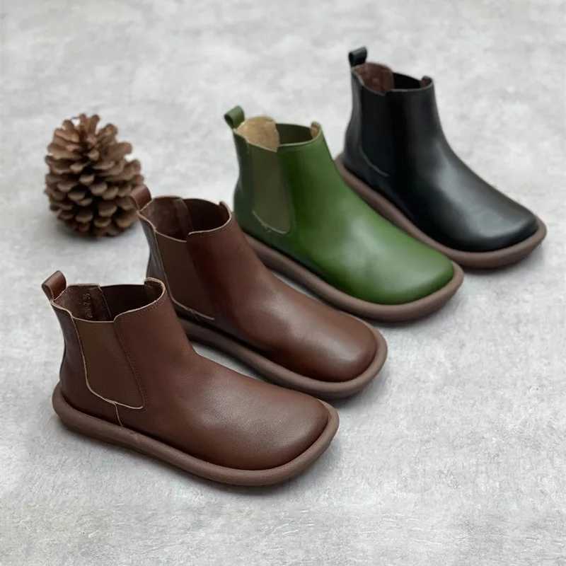 Womens Chelsea Boots Genuine Leather New Autumn Winter Fashion Fur Plush Womens Ankle Boots Retro Marton Boots LadiesT251223