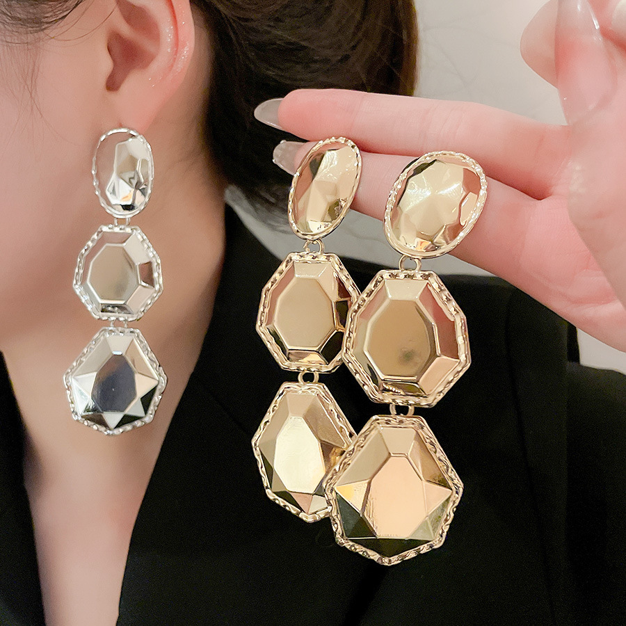 Simple Personalized Irregular Geometric Exaggerated Polygonal Earrings for Daily Use - view 4
