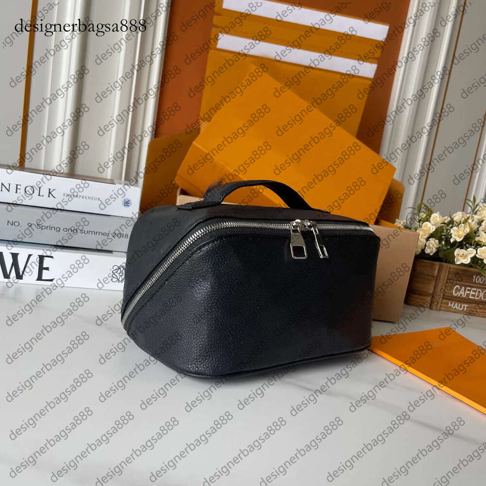 2026 TOP luxury Designer Toiletry Pouch Bag for Men Wash Bags Luxury Make Up Cosmetic Bag Toilet Purse Women Beauty Makeup Case Travel Zipper Kits Tote Fashion