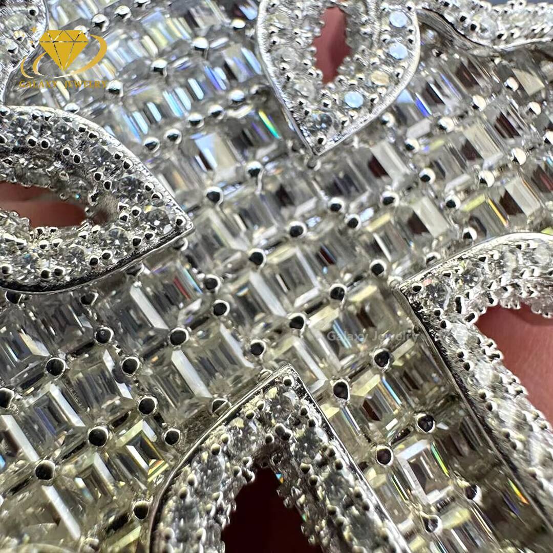 Hot Sale Fashion Woman Jewelry Custom Thorns Cross Pendant 925 Sterling Silver Baguette Moissanite Diamond Pendant for Gift