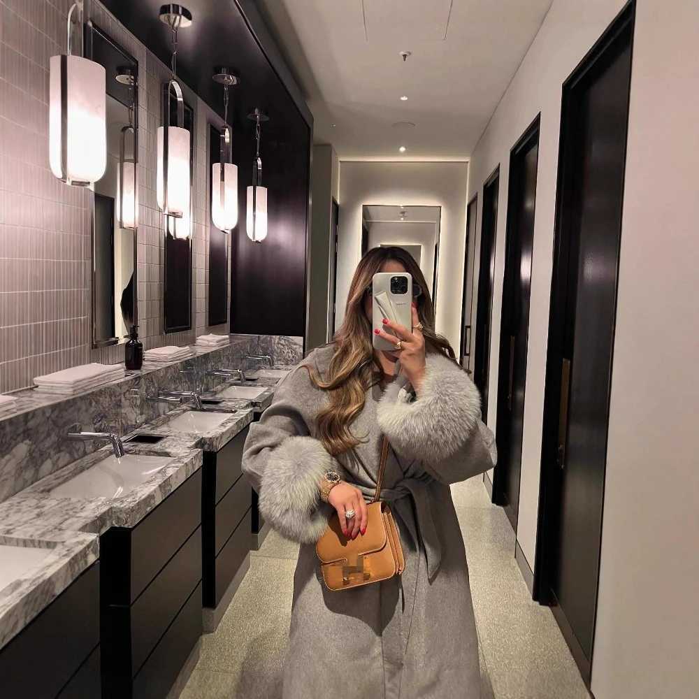 TWOTWINSTYLE Elegant Patchwork Lace Up Slim Coat for Women Lapel Long Sleeve with Feather Temperament Wool Trench Female AutumnT251224